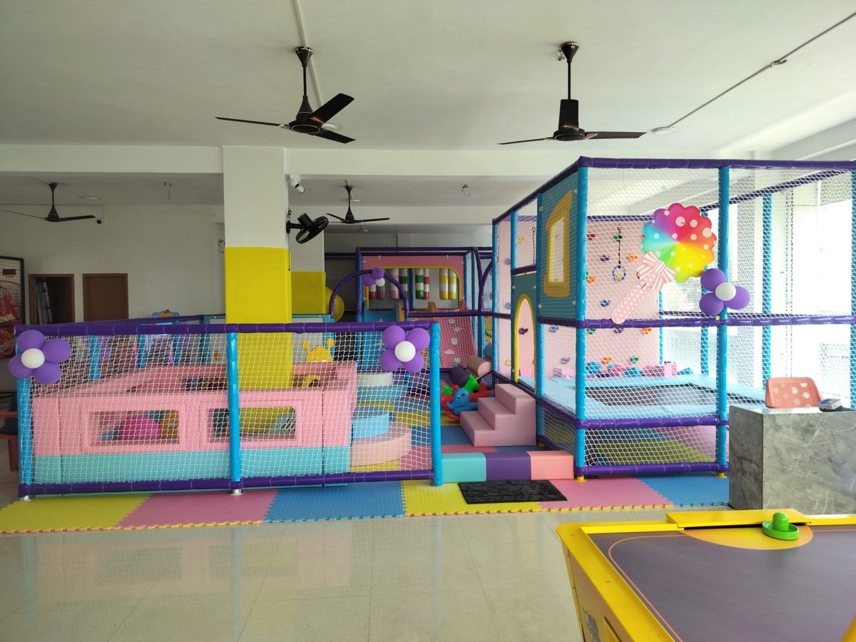 Full play area view at Funzee Games OMR